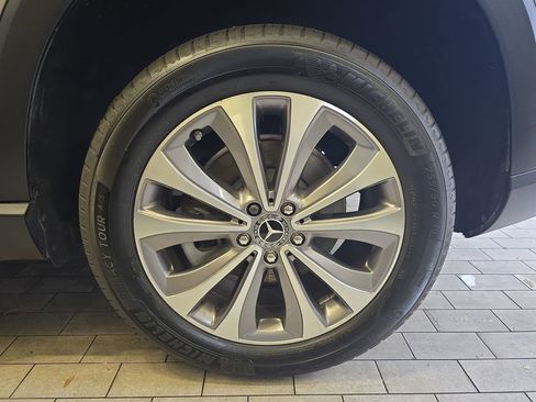 Certified 2022 Mercedes-Benz GLE 350 4MATIC w/ Premium Package image 36