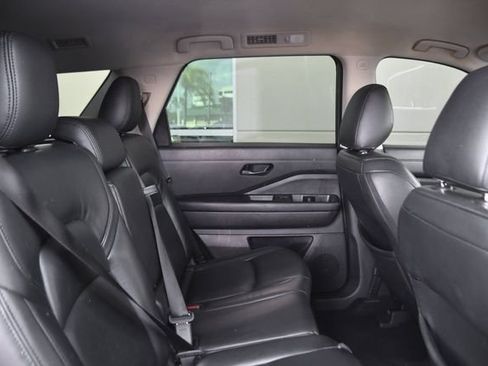 Used 2023 Nissan Pathfinder SV FWD image 27
