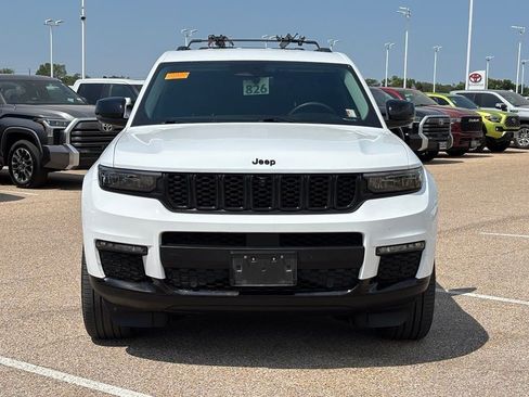 Used 2023 Jeep Grand Cherokee L Limited w/ Luxury Tech Group II AWD/4WD image 3