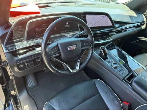 Used 2021 Cadillac Escalade ESV Sport w/ Driver Assist Tech Package AWD/4WD image 26