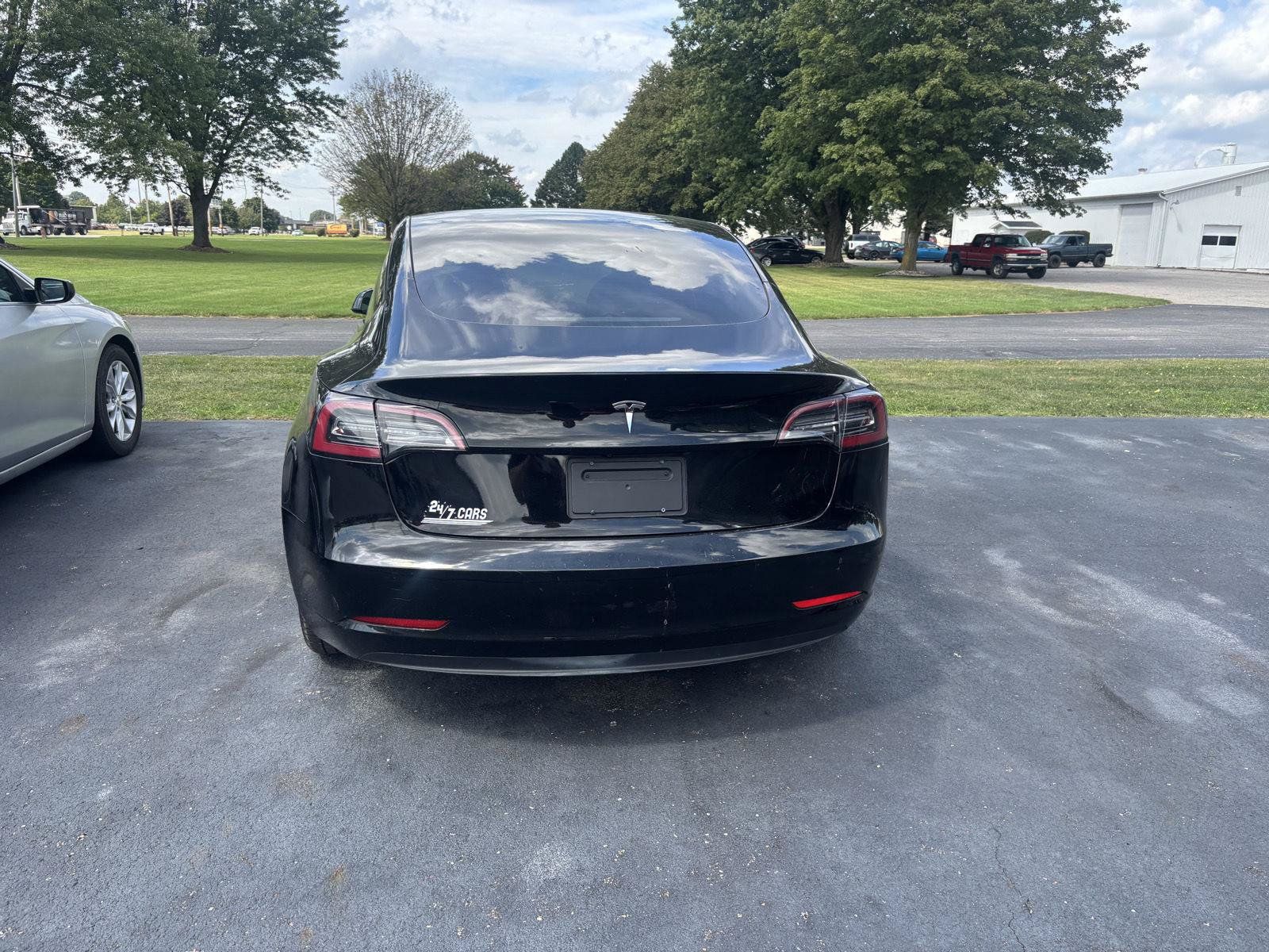 Used 2023 Tesla Model 3 Standard Range RWD image 7
