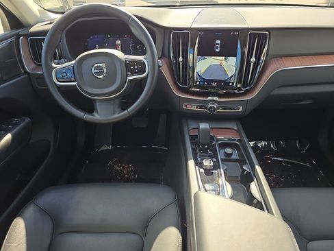 Certified 2023 Volvo XC60 B5 Plus image 16