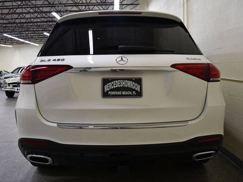 Used 2022 Mercedes-Benz GLE 450 4MATIC w/ Revised AMG Line Exterior image 6