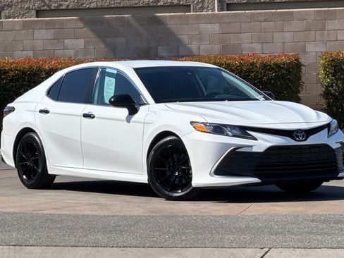 Used 2023 Toyota Camry LE FWD image 2