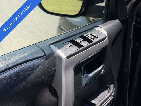 Used 2014 Toyota 4Runner Limited AWD/4WD image 18