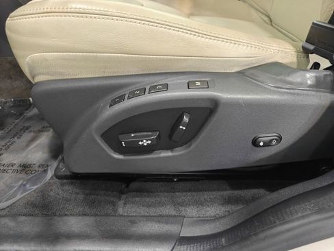 Used 2017 Volvo XC60 T5 Inscription w/ Preferred Option Package image 42