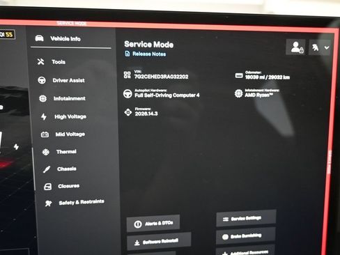 Used 2024 Tesla Cybertruck AWD Crew Cab image 20