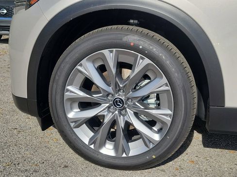 New 2026 MAZDA CX-90 Plug-In Hybrid w/ Preferred image 6