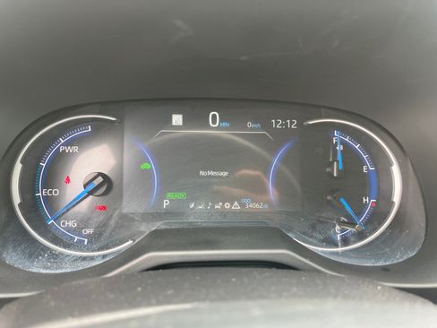 Used 2025 Toyota RAV4 LE AWD/4WD image 13