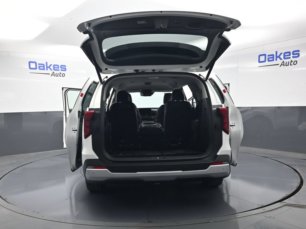 Certified 2026 Kia Carnival EX FWD image 56