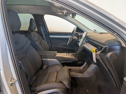 New 2025 Volvo EX90 Plus image 27