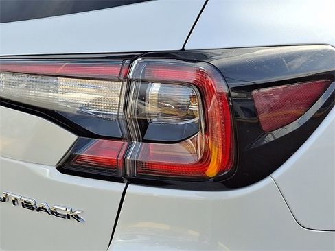Used 2024 Subaru Outback Limited image 13