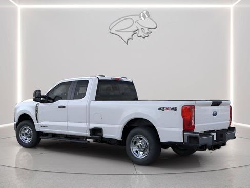 New 2026 Ford F350 XL w/ XL Chrome Package AWD/4WD image 4