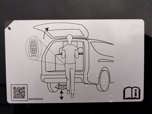New 2026 Chrysler Pacifica Limited w/ S Appearance Package image 7