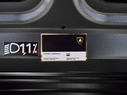 Used 2021 Lamborghini Huracan EVO RWD image 22
