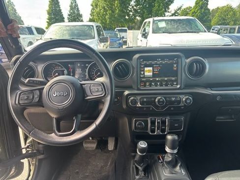 Used 2021 Jeep Wrangler Unlimited Sport AWD/4WD image 11