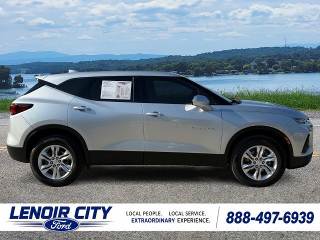 Used 2021 Chevrolet Blazer LT AWD/4WD image 2