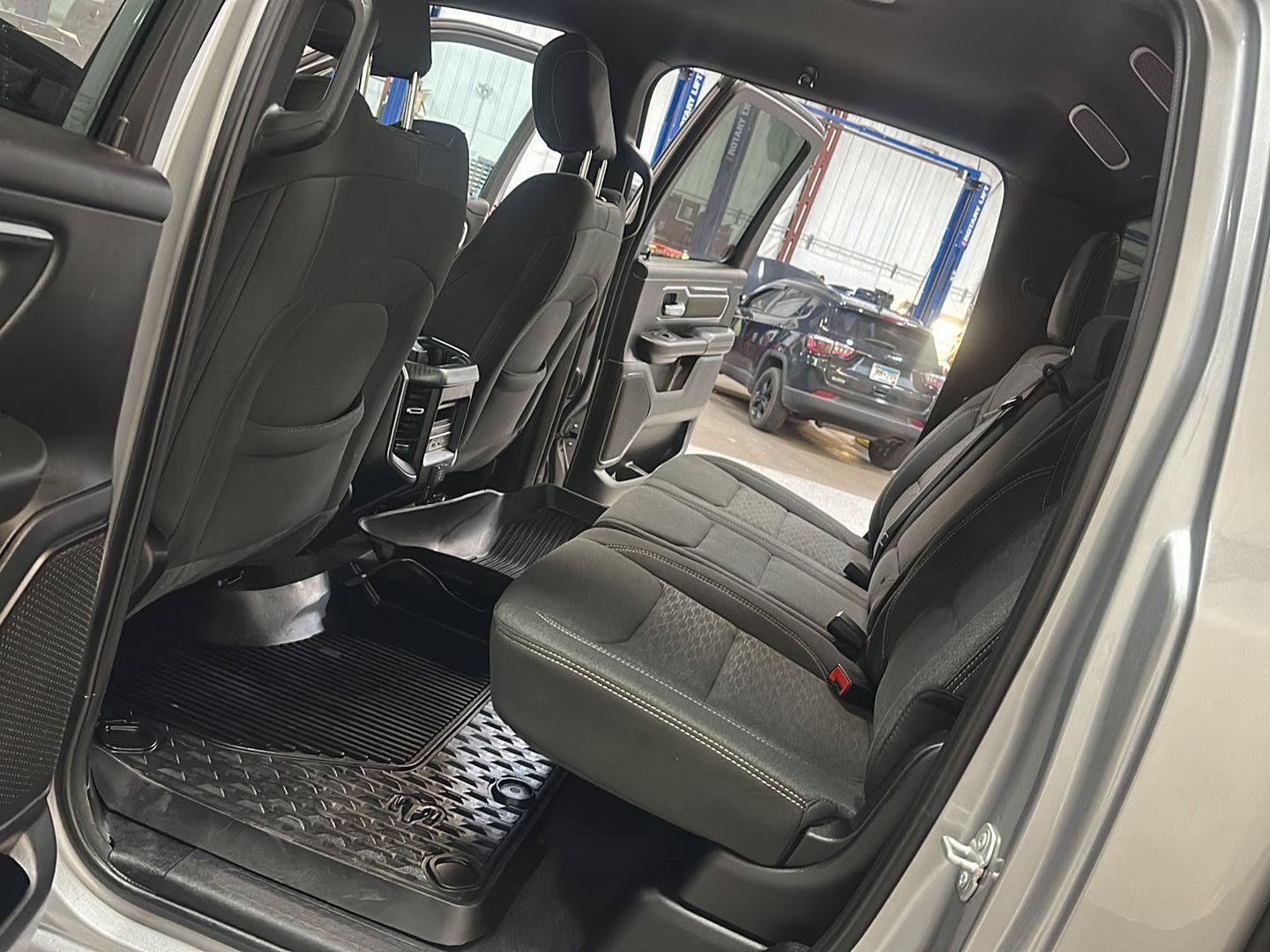 Used 2025 RAM 1500 Big Horn AWD/4WD image 29