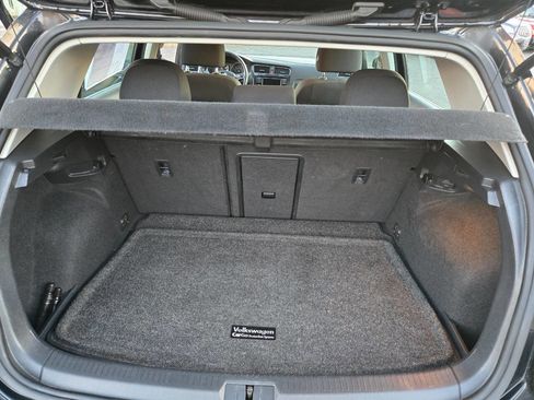 Used 2018 Volkswagen Golf S image 23