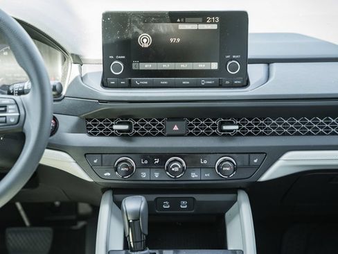 Used 2024 Honda Accord EX image 18