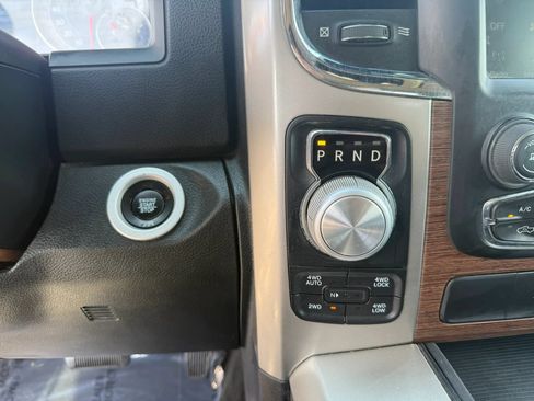 Used 2017 RAM 1500 Laramie w/ Convenience Group AWD/4WD image 21