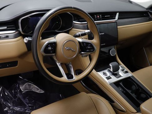 Used 2023 Jaguar F-PACE S image 6