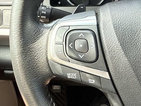 Used 2017 Toyota Camry SE FWD image 24