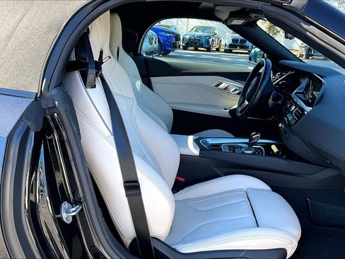 Used 2022 BMW Z4 sDrive30i w/ Premium Package 2 image 8
