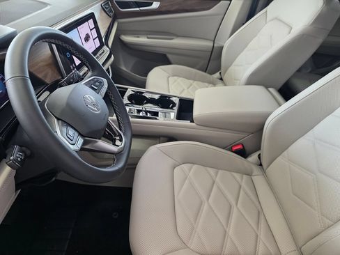 New 2026 Volkswagen Atlas SE FWD image 11