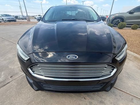 Used 2016 Ford Fusion SE FWD image 8