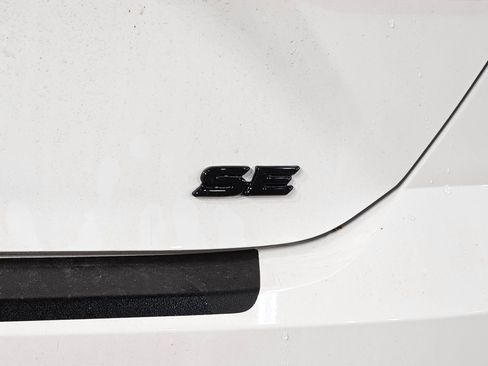 New 2026 Toyota Camry SE FWD image 23