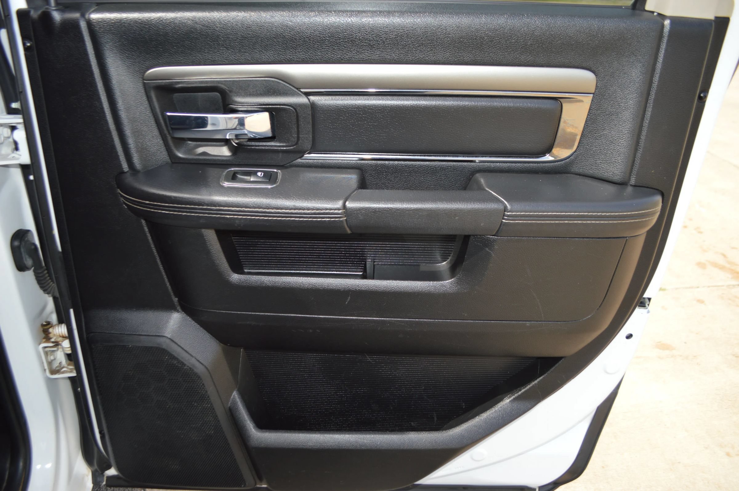 Used 2014 RAM 1500 Sport w/ Convenience Group AWD/4WD image 25