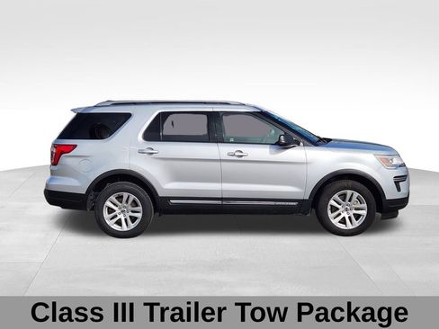 Certified 2018 Ford Explorer XLT image 2