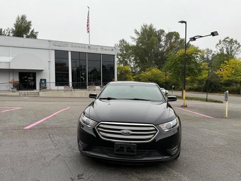 Used 2018 Ford Taurus SEL w/ Equipment Group 201A image 3