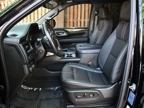 Used 2022 Chevrolet Suburban RST w/ Sport Performance Package image 25