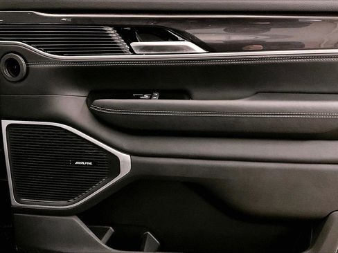 Used 2024 Jeep Wagoneer Base w/ Convenience Group I image 23