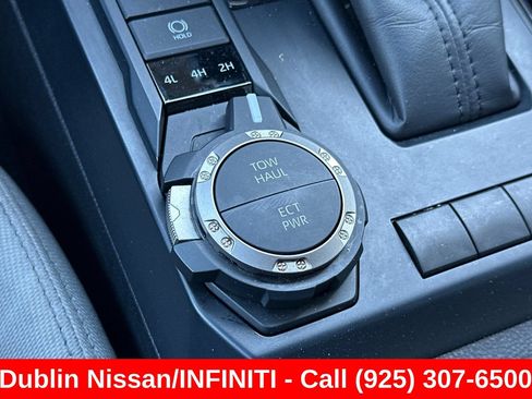 Used 2025 Toyota Tacoma SR5 AWD/4WD image 32