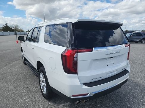 Used 2025 GMC Yukon XL Denali image 10
