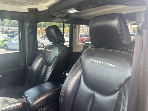 Used 2017 Jeep Wrangler Unlimited Rubicon AWD/4WD image 20