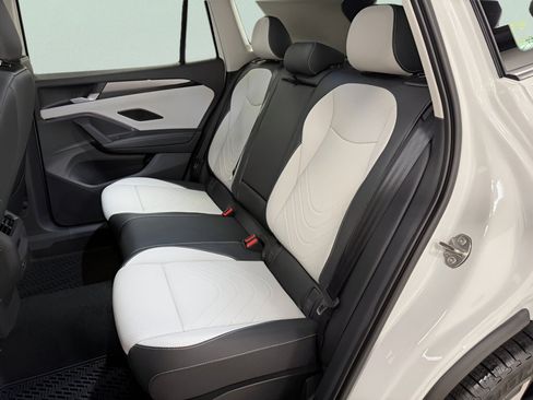 Certified 2025 Volkswagen Tiguan SE AWD/4WD image 19