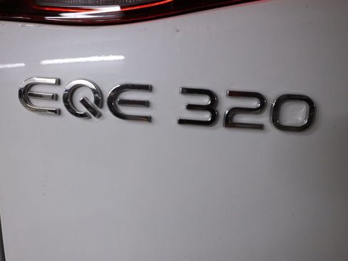 Used 2026 Mercedes-Benz EQE 320 4MATIC SUV image 57