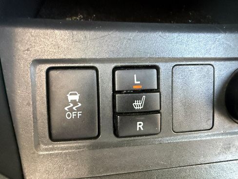 Used 2010 Toyota RAV4 Limited AWD/4WD image 37