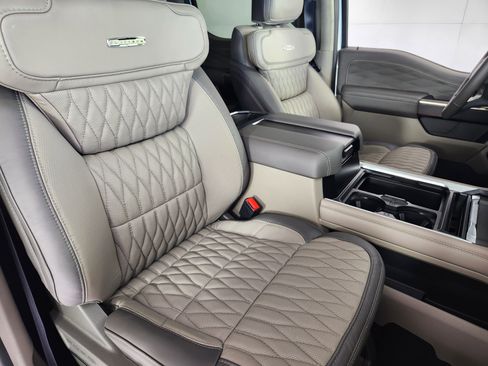 New 2026 Ford F250 Platinum w/ Platinum Plus Package image 11