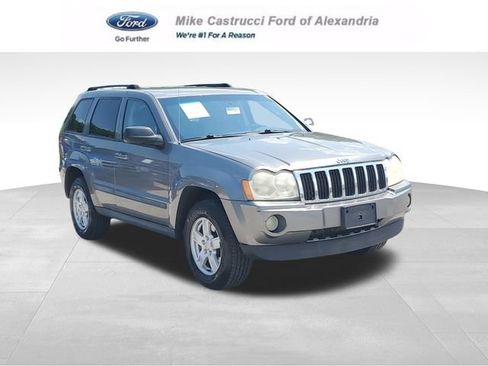 Used 2007 Jeep Grand Cherokee Laredo AWD/4WD image 1