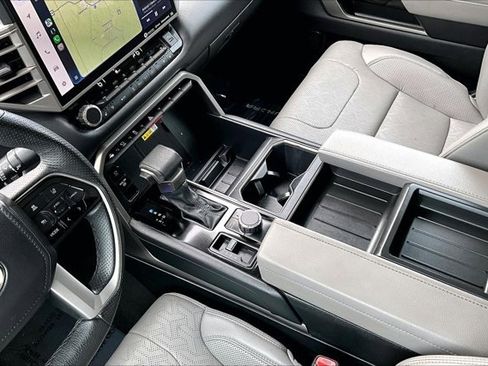 Used 2023 Toyota Tundra Limited AWD/4WD image 19