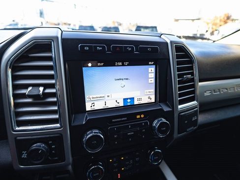 Used 2017 Ford F350 Lariat w/ Chrome Package image 17