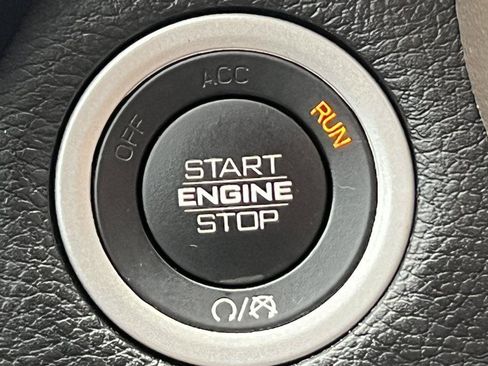 Used 2020 RAM 1500 Laramie RWD image 37