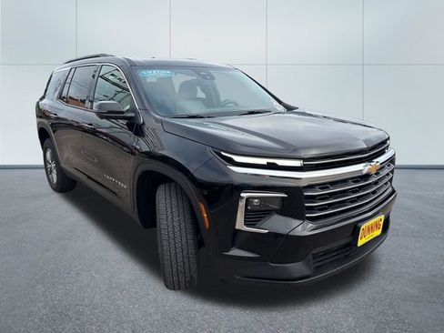 Used 2026 Chevrolet Traverse LT w/ Driver Confidence Package AWD/4WD image 5