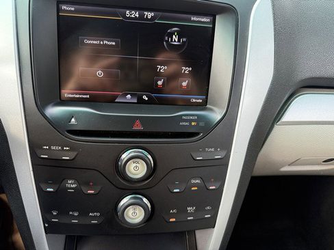 Used 2012 Ford Explorer XLT image 28