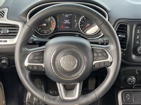 Used 2018 Jeep Compass Sport image 21